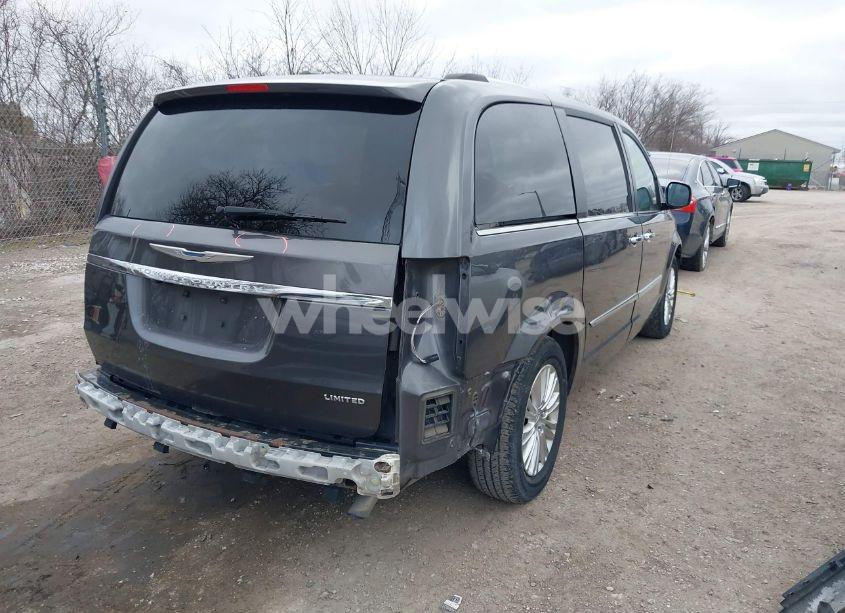 Photo 4 of 2015 Chrysler Town & COUNTRY LIMITED PLATINUM (VIN 2C4RC1GG0FR578945)