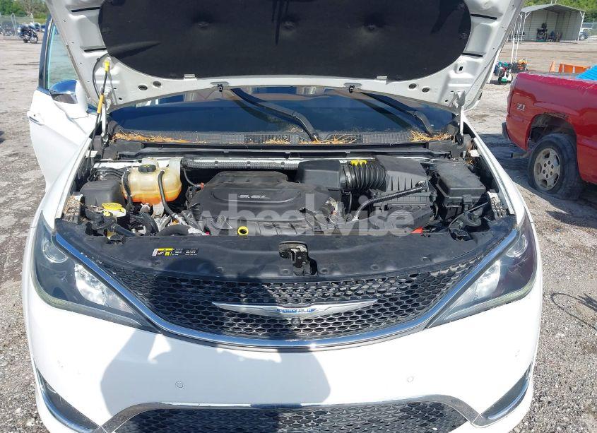 Photo 10 of 2017 Chrysler Pacifica LIMITED (VIN 2C4RC1GG0HR505044)