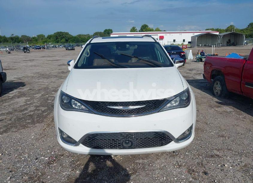 Photo 12 of 2017 Chrysler Pacifica LIMITED (VIN 2C4RC1GG0HR505044)