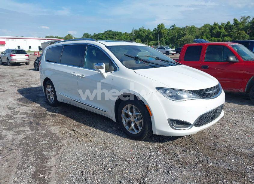 Photo 6 of 2017 Chrysler Pacifica LIMITED (VIN 2C4RC1GG0HR505044)