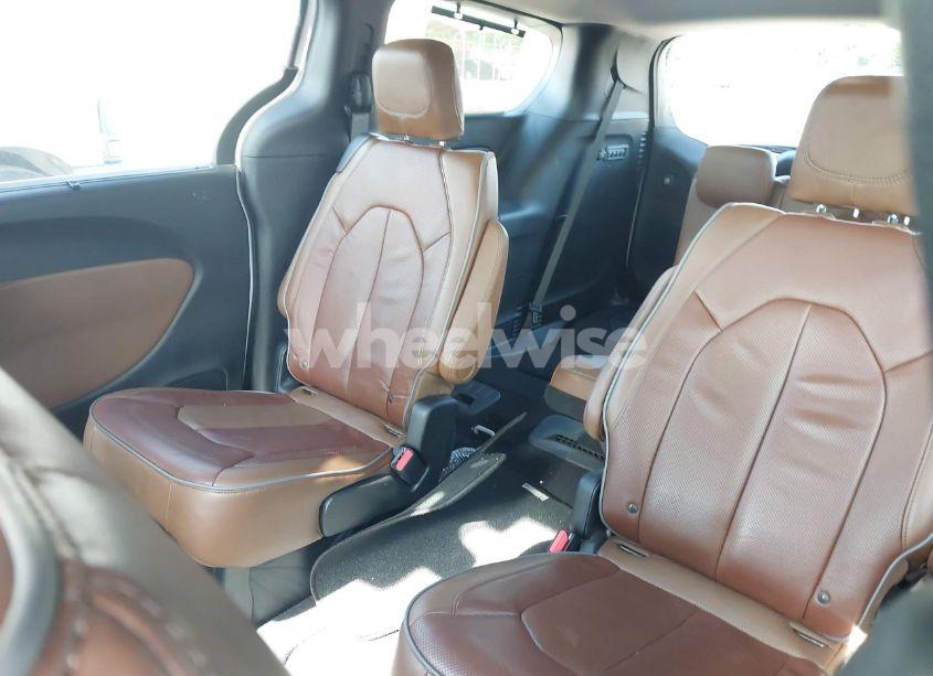 Photo 8 of 2017 Chrysler Pacifica LIMITED (VIN 2C4RC1GG0HR505044)