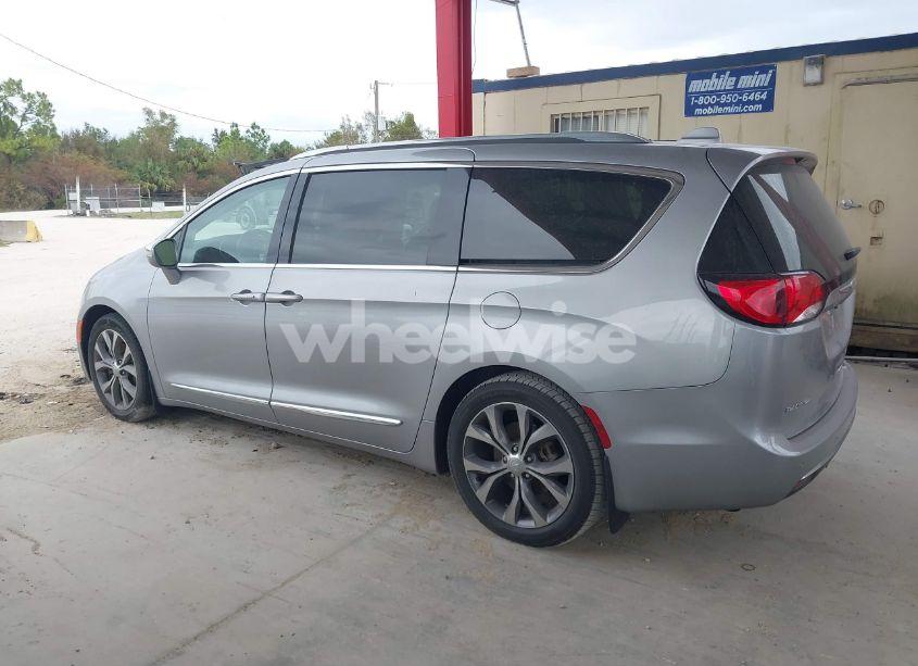 Photo 14 of 2017 Chrysler Pacifica LIMITED (VIN 2C4RC1GG0HR763337)