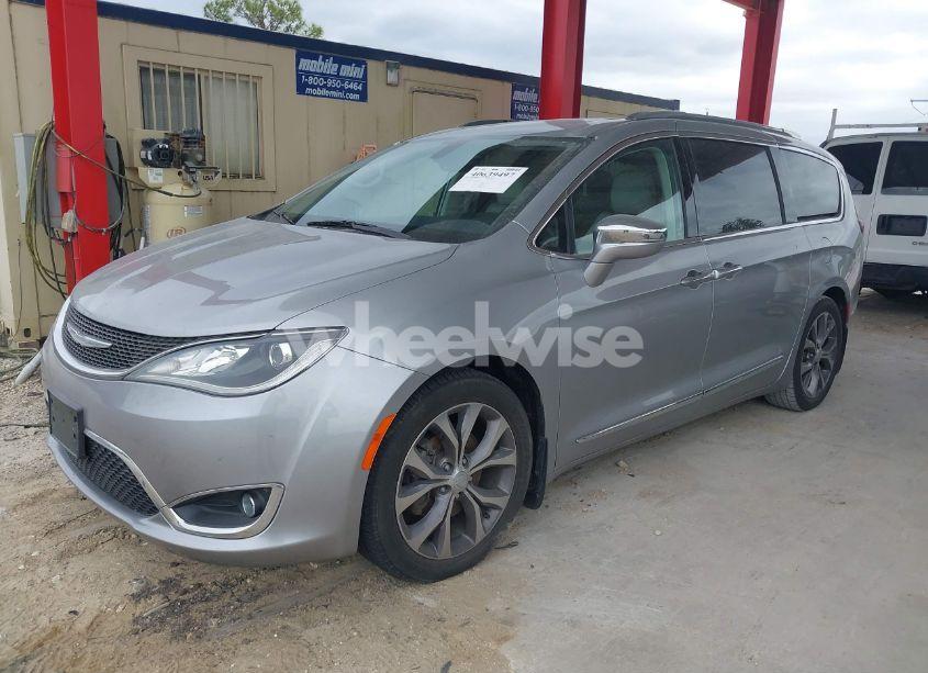 Photo 2 of 2017 Chrysler Pacifica LIMITED (VIN 2C4RC1GG0HR763337)