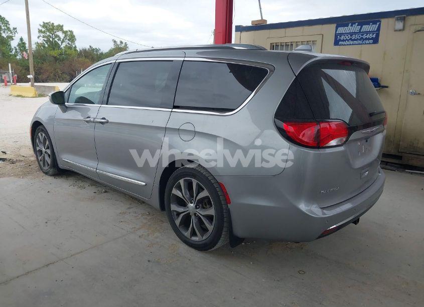 Photo 3 of 2017 Chrysler Pacifica LIMITED (VIN 2C4RC1GG0HR763337)