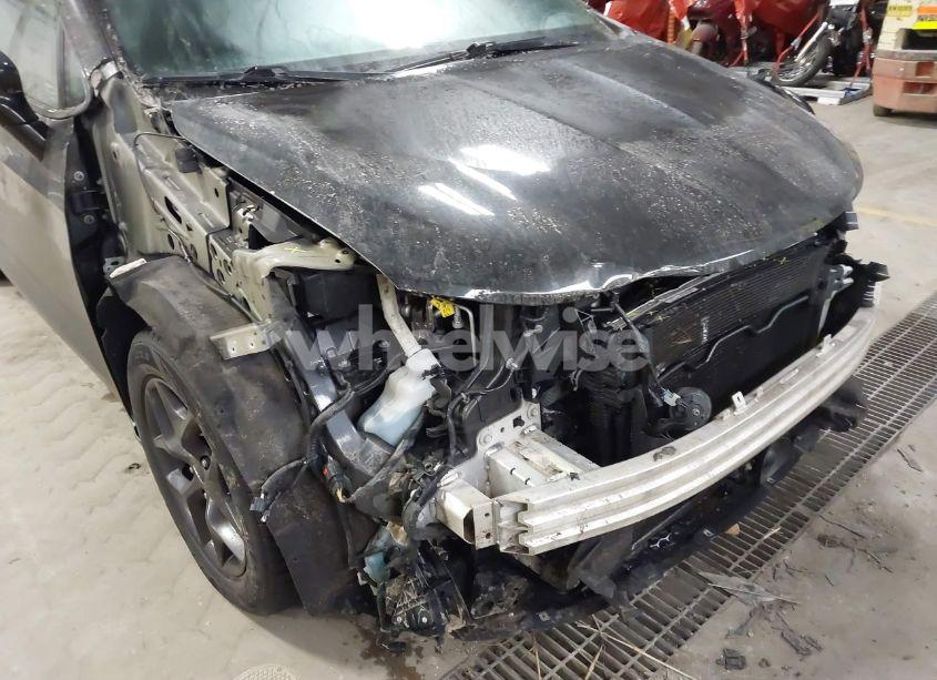 Photo 6 of 2018 Chrysler Pacifica LIMITED (VIN 2C4RC1GG0JR172821)