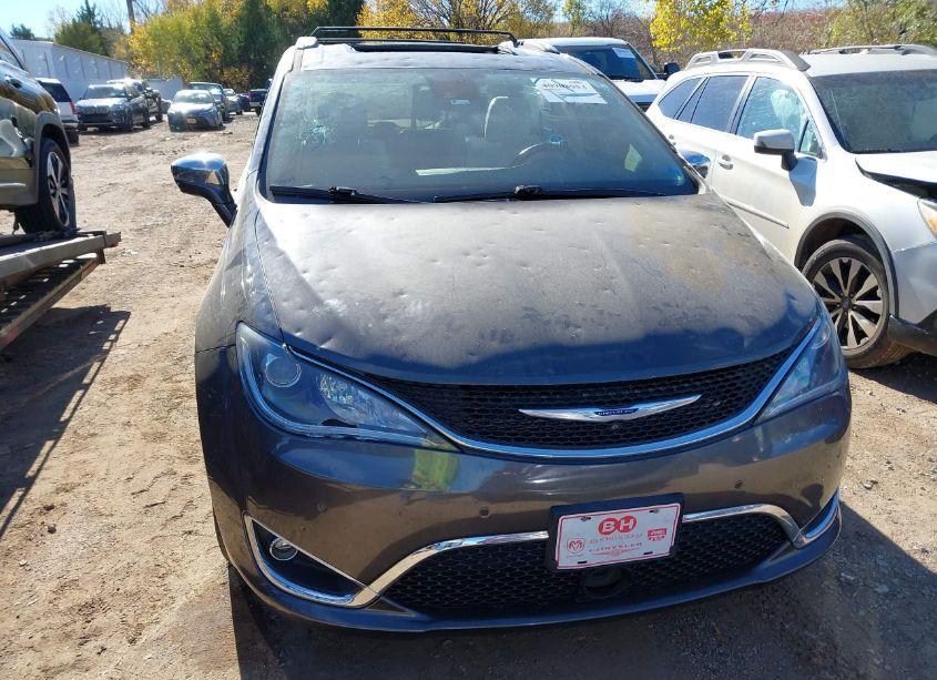 Photo 12 of 2019 Chrysler Pacifica LIMITED (VIN 2C4RC1GG0KR603899)