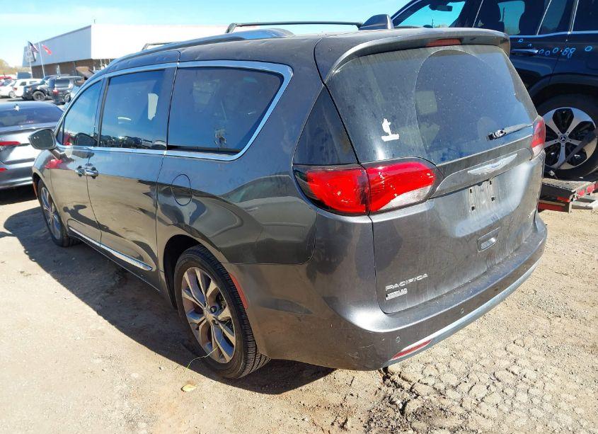 Photo 3 of 2019 Chrysler Pacifica LIMITED (VIN 2C4RC1GG0KR603899)