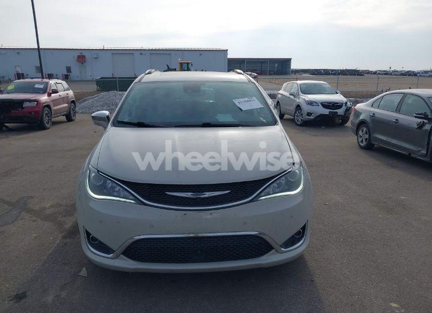 Photo 13 of 2020 Chrysler Pacifica LIMITED (VIN 2C4RC1GG0LR195535)