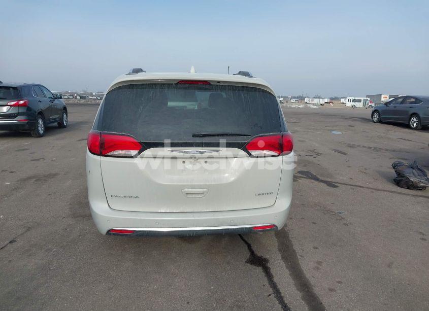 Photo 17 of 2020 Chrysler Pacifica LIMITED (VIN 2C4RC1GG0LR195535)