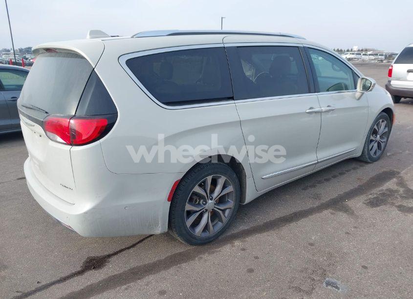 Photo 4 of 2020 Chrysler Pacifica LIMITED (VIN 2C4RC1GG0LR195535)