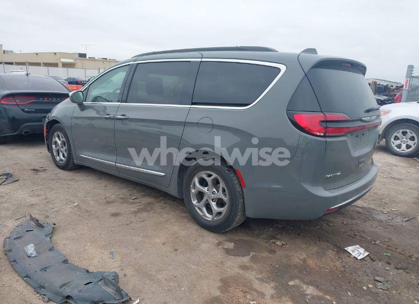 Photo 3 of 2022 Chrysler Pacifica LIMITED (VIN 2C4RC1GG0NR169469)