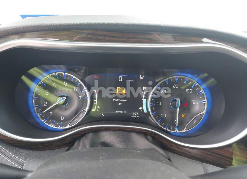 Photo 7 of 2022 Chrysler Pacifica LIMITED (VIN 2C4RC1GG0NR169469)