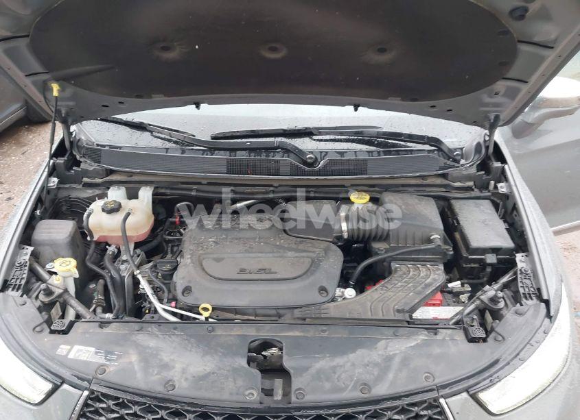 Photo 10 of 2022 Chrysler Pacifica LIMITED (VIN 2C4RC1GG0NR177376)