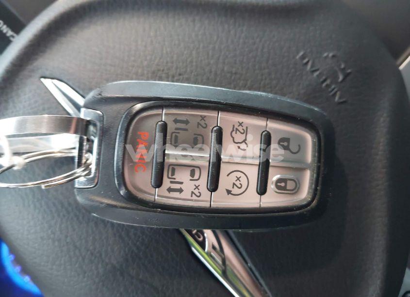 Photo 11 of 2022 Chrysler Pacifica LIMITED (VIN 2C4RC1GG0NR177376)