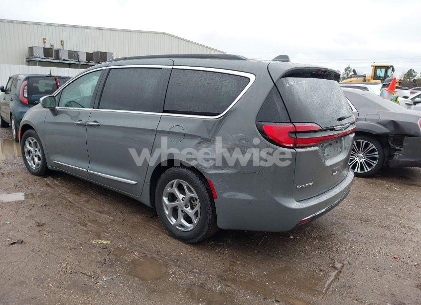 Photo 3 of 2022 Chrysler Pacifica LIMITED (VIN 2C4RC1GG0NR177376)
