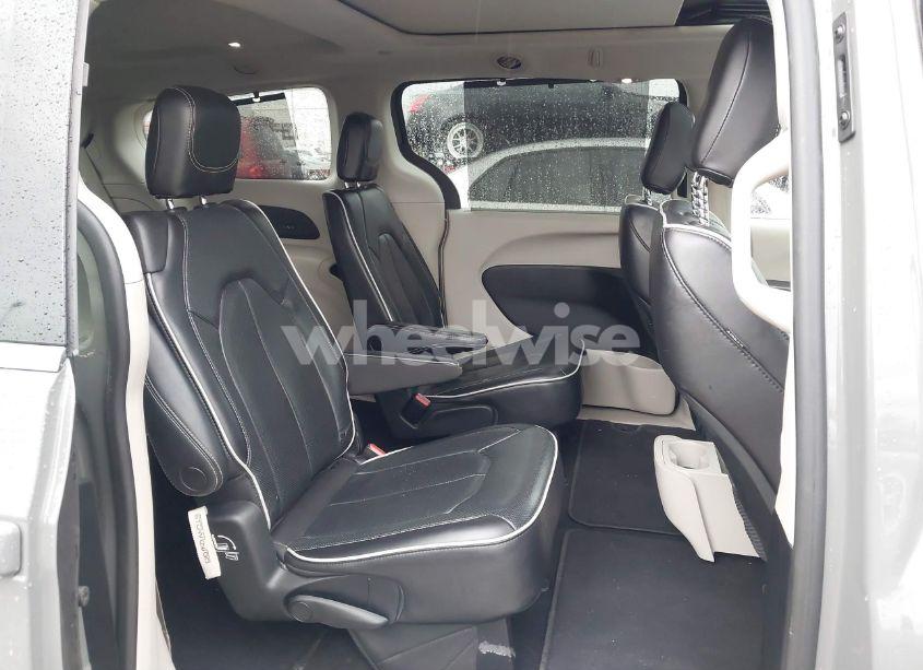 Photo 8 of 2022 Chrysler Pacifica LIMITED (VIN 2C4RC1GG0NR177376)