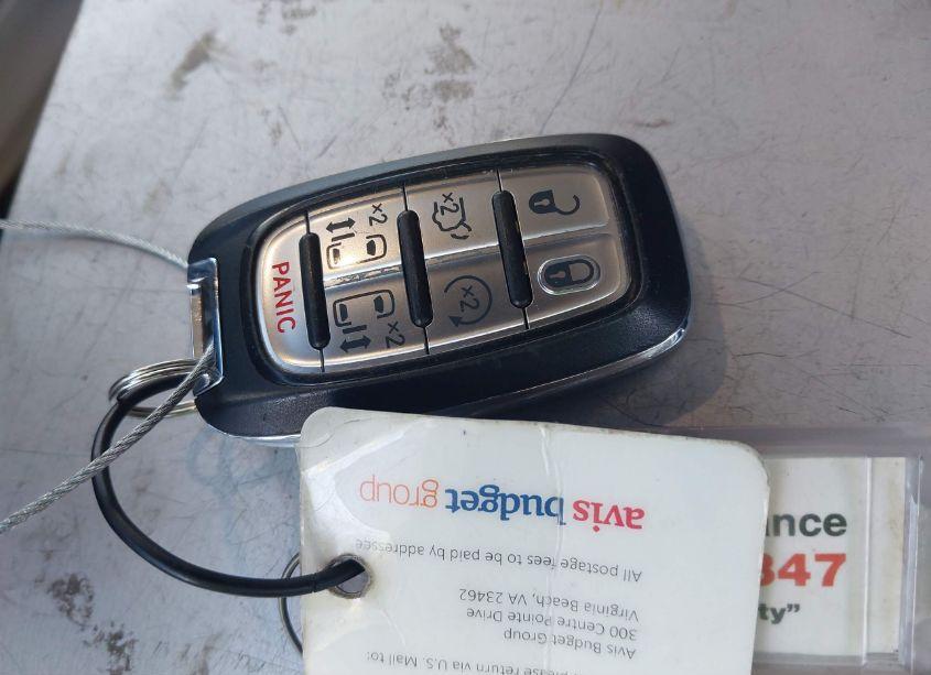 Photo 11 of 2022 Chrysler Pacifica LIMITED (VIN 2C4RC1GG0NR180665)