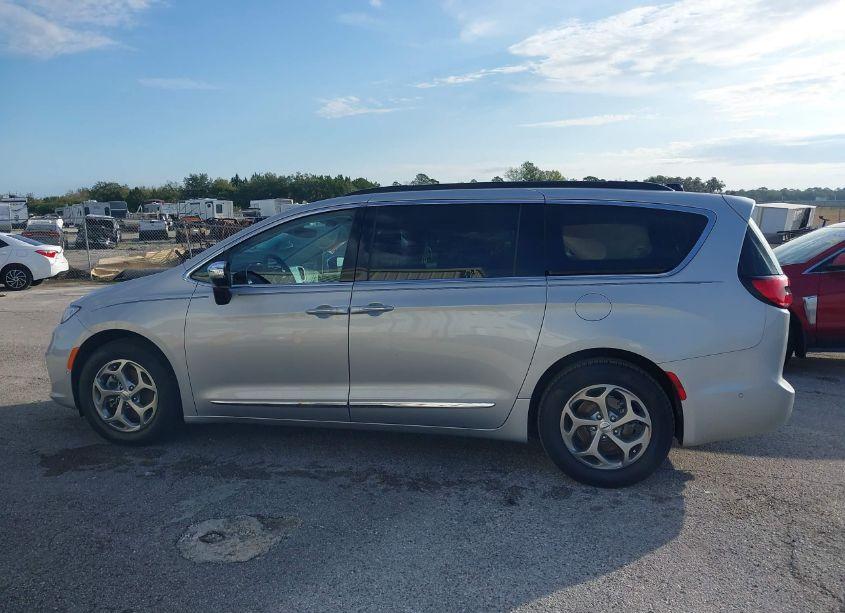 Photo 14 of 2023 Chrysler Pacifica LIMITED (VIN 2C4RC1GG0PR597769)