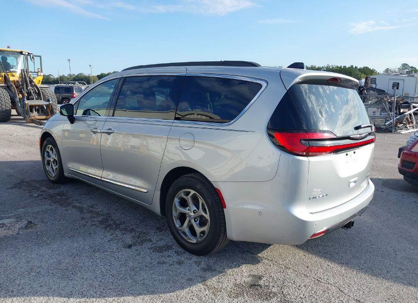 Photo 3 of 2023 Chrysler Pacifica LIMITED (VIN 2C4RC1GG0PR597769)