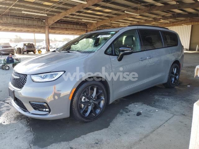 Photo 13 of 2025 CHRYSLER PACIFICA LIMITED (VIN 2C4RC1GG0SR537662)
