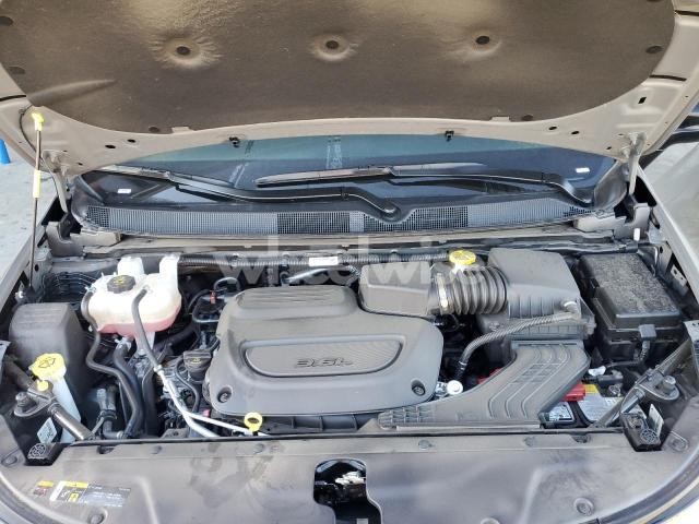 Photo 3 of 2025 CHRYSLER PACIFICA LIMITED (VIN 2C4RC1GG0SR537662)