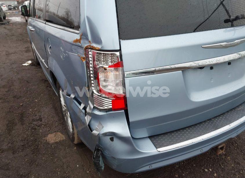 Photo 12 of 2013 Chrysler Town & COUNTRY LIMITED (VIN 2C4RC1GG1DR537575)