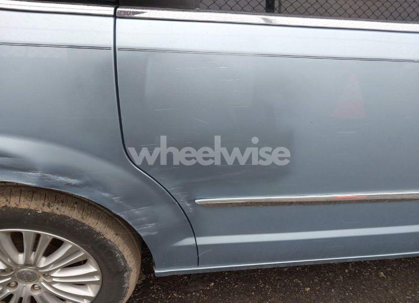 Photo 19 of 2013 Chrysler Town & COUNTRY LIMITED (VIN 2C4RC1GG1DR537575)