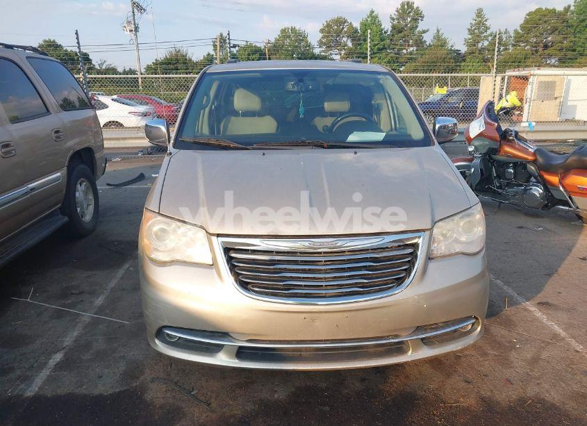Photo 12 of 2014 Chrysler Town & COUNTRY LIMITED (VIN 2C4RC1GG1ER116232)