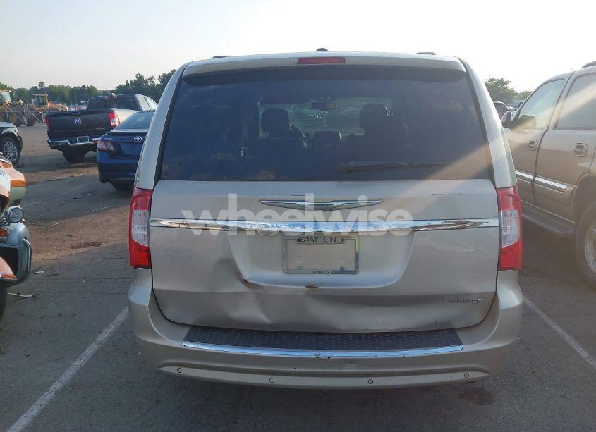 Photo 16 of 2014 Chrysler Town & COUNTRY LIMITED (VIN 2C4RC1GG1ER116232)