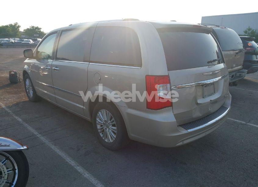 Photo 3 of 2014 Chrysler Town & COUNTRY LIMITED (VIN 2C4RC1GG1ER116232)