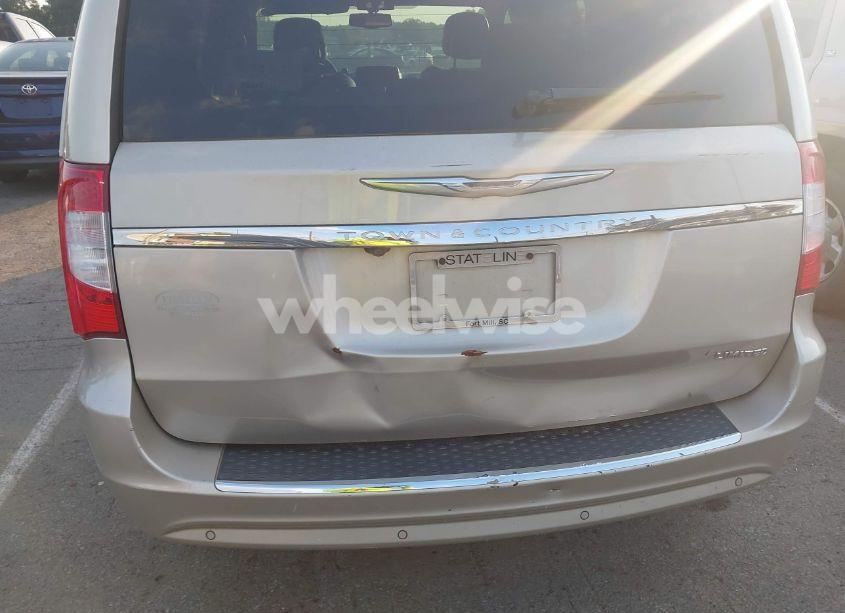 Photo 6 of 2014 Chrysler Town & COUNTRY LIMITED (VIN 2C4RC1GG1ER116232)