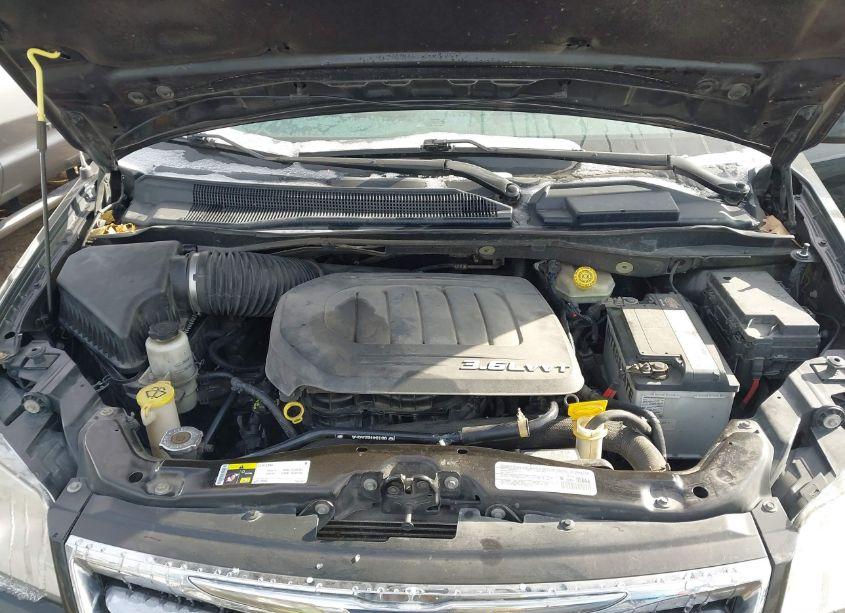 Photo 10 of 2014 Chrysler Town & COUNTRY LIMITED (VIN 2C4RC1GG1ER364321)