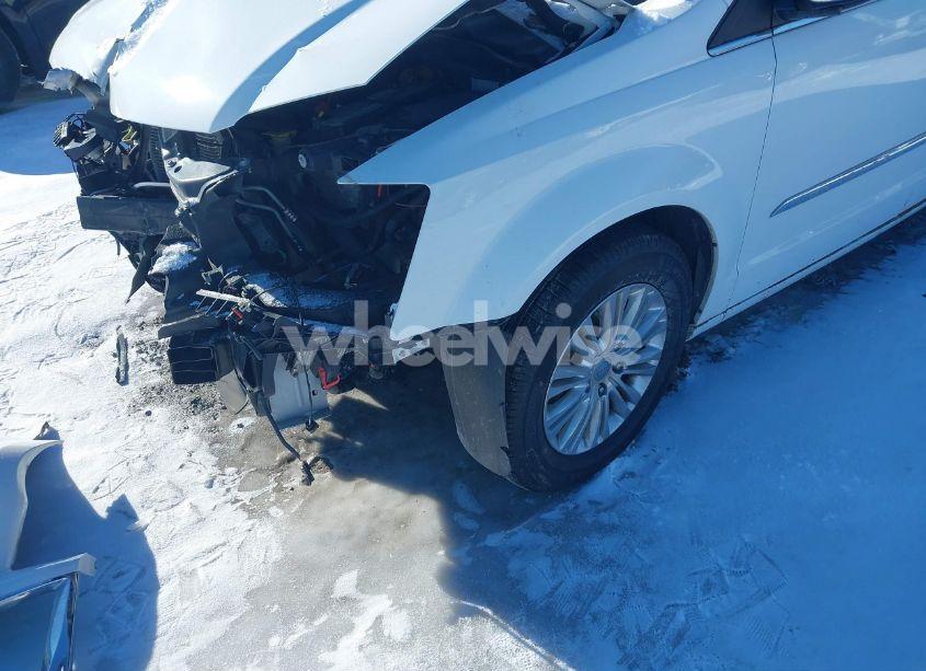 Photo 18 of 2014 Chrysler Town & COUNTRY LIMITED (VIN 2C4RC1GG1ER468498)