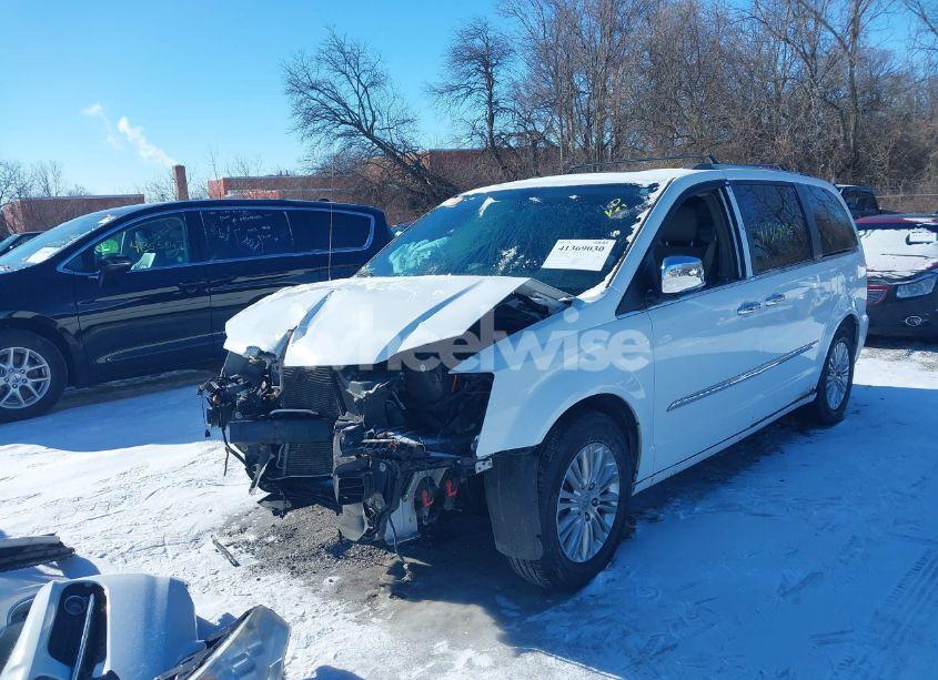 Photo 2 of 2014 Chrysler Town & COUNTRY LIMITED (VIN 2C4RC1GG1ER468498)