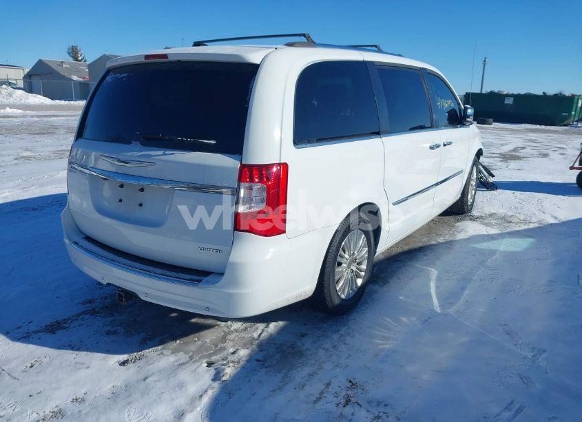 Photo 4 of 2014 Chrysler Town & COUNTRY LIMITED (VIN 2C4RC1GG1ER468498)