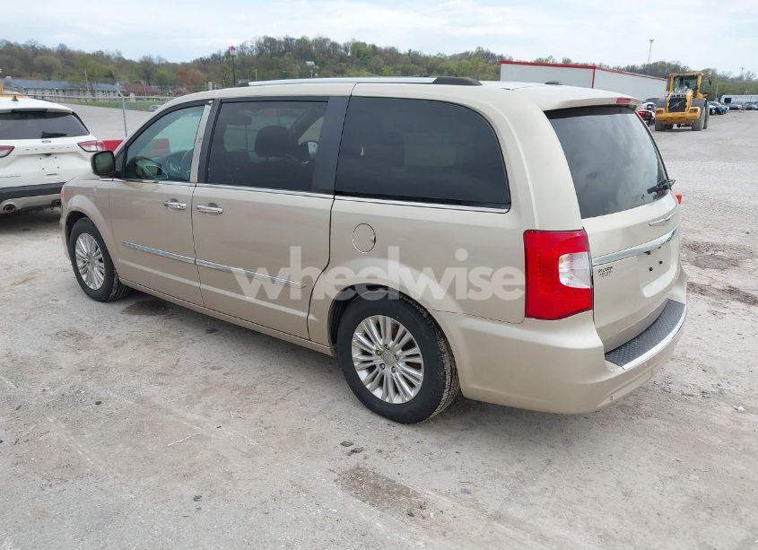 Photo 3 of 2015 Chrysler Town & COUNTRY LIMITED PLATINUM (VIN 2C4RC1GG1FR528197)