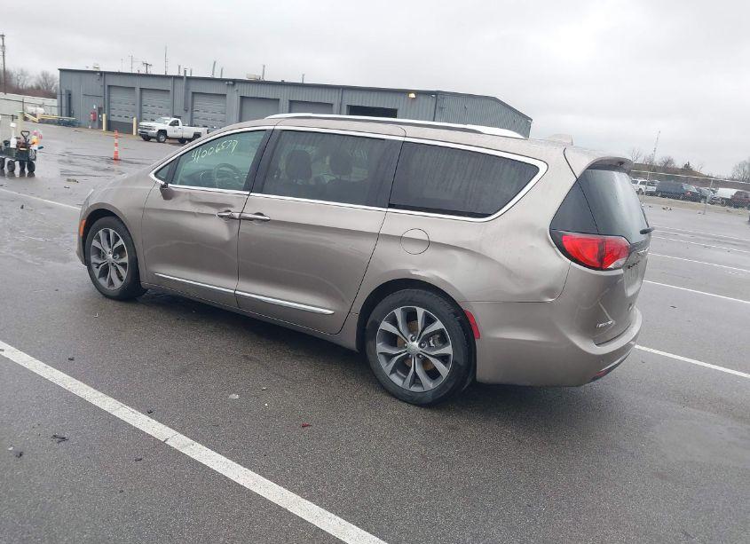 Photo 3 of 2017 Chrysler Pacifica LIMITED (VIN 2C4RC1GG1HR537422)