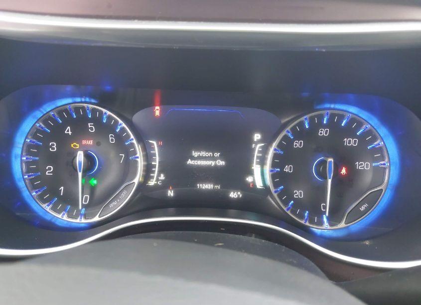 Photo 7 of 2017 Chrysler Pacifica LIMITED (VIN 2C4RC1GG1HR537422)