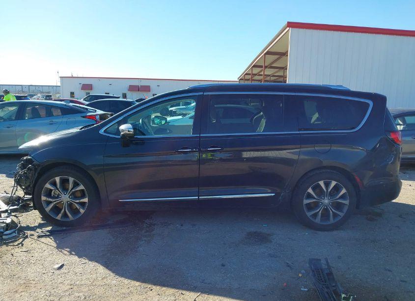 Photo 14 of 2017 Chrysler Pacifica LIMITED (VIN 2C4RC1GG1HR676921)