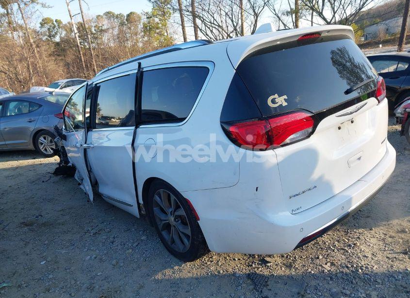 Photo 3 of 2017 Chrysler Pacifica LIMITED (VIN 2C4RC1GG1HR821584)