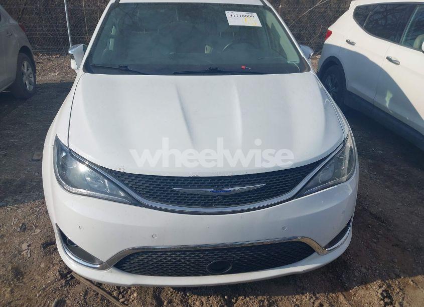 Photo 12 of 2018 Chrysler Pacifica LIMITED (VIN 2C4RC1GG1JR321589)