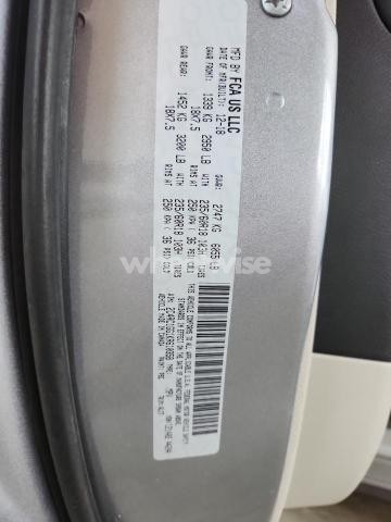 Photo 9 of 2019 CHRYSLER PACIFICA LIMITED (VIN 2C4RC1GG1KR610358)