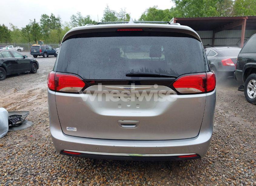Photo 16 of 2019 Chrysler Pacifica LIMITED (VIN 2C4RC1GG1KR666302)
