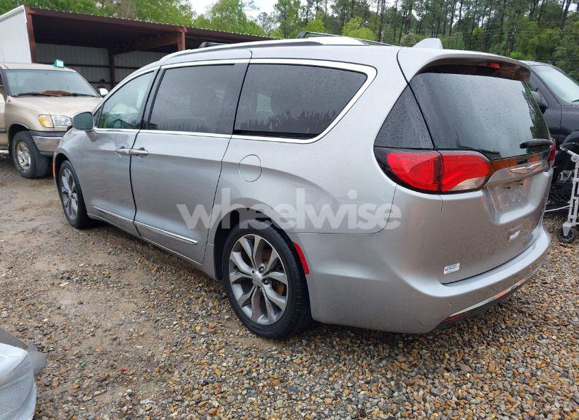 Photo 3 of 2019 Chrysler Pacifica LIMITED (VIN 2C4RC1GG1KR666302)