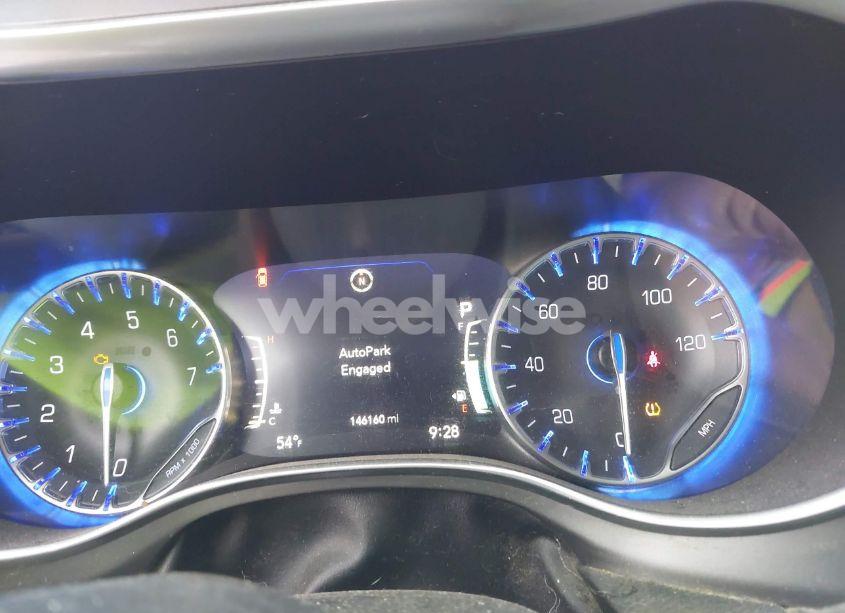 Photo 7 of 2019 Chrysler Pacifica LIMITED (VIN 2C4RC1GG1KR666302)