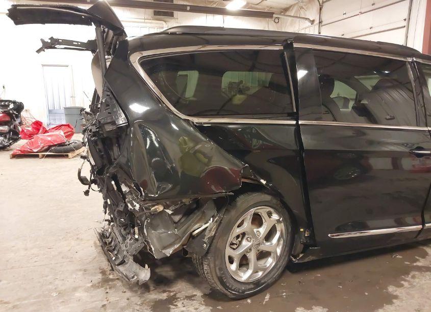 Photo 19 of 2022 Chrysler Pacifica LIMITED (VIN 2C4RC1GG1NR133550)