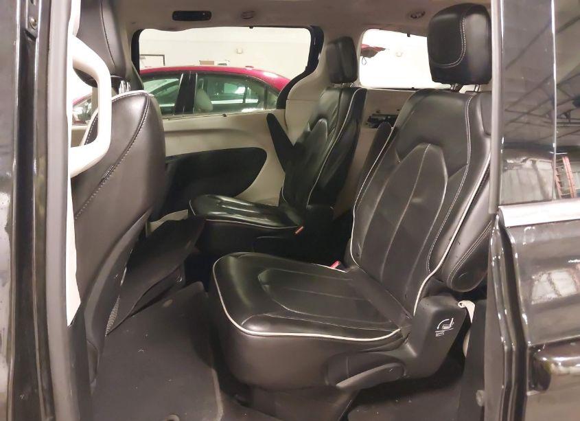 Photo 8 of 2022 Chrysler Pacifica LIMITED (VIN 2C4RC1GG1NR133550)