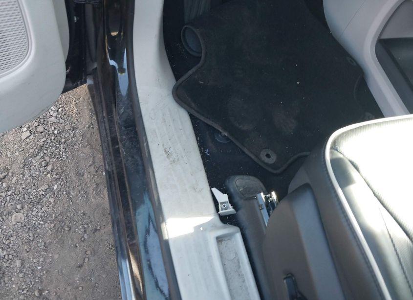 Photo 6 of 2023 Chrysler Pacifica LIMITED (VIN 2C4RC1GG1PR552355)