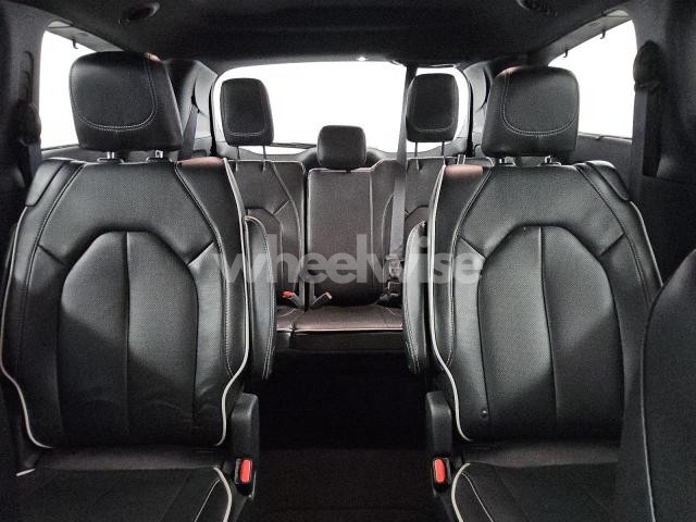 Photo 5 of 2025 CHRYSLER PACIFICA LIMITED (VIN 2C4RC1GG1SR529330)