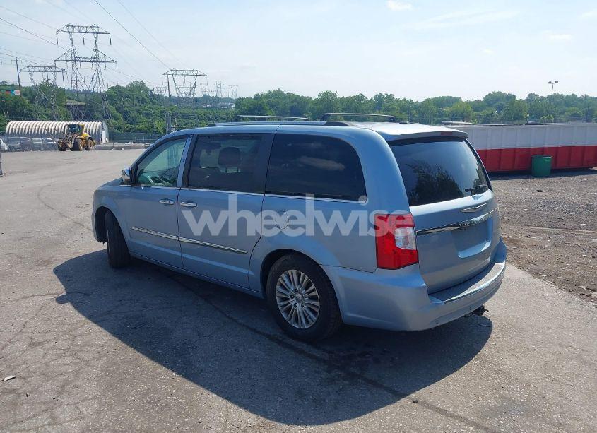 Photo 3 of 2013 Chrysler Town & COUNTRY LIMITED (VIN 2C4RC1GG2DR515553)
